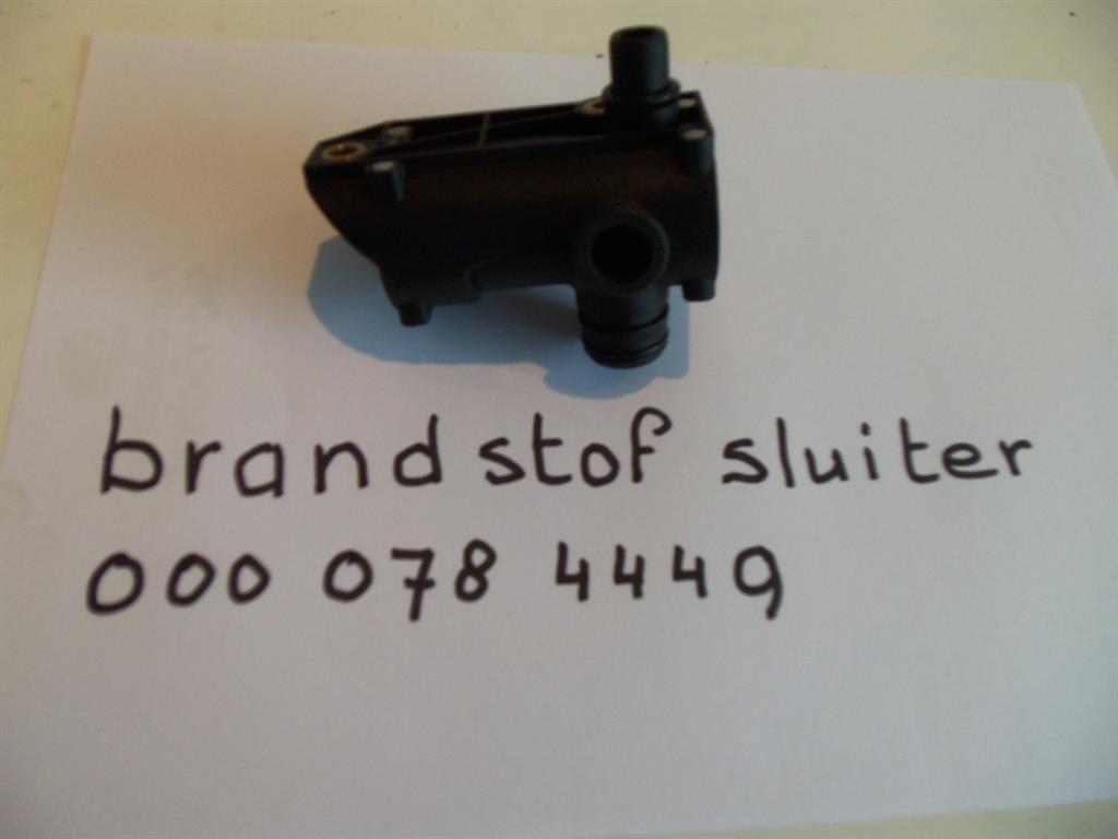 0000784449 (Doos )